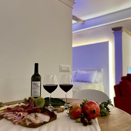 Elena'S Suite Sutri Eksteriør billede