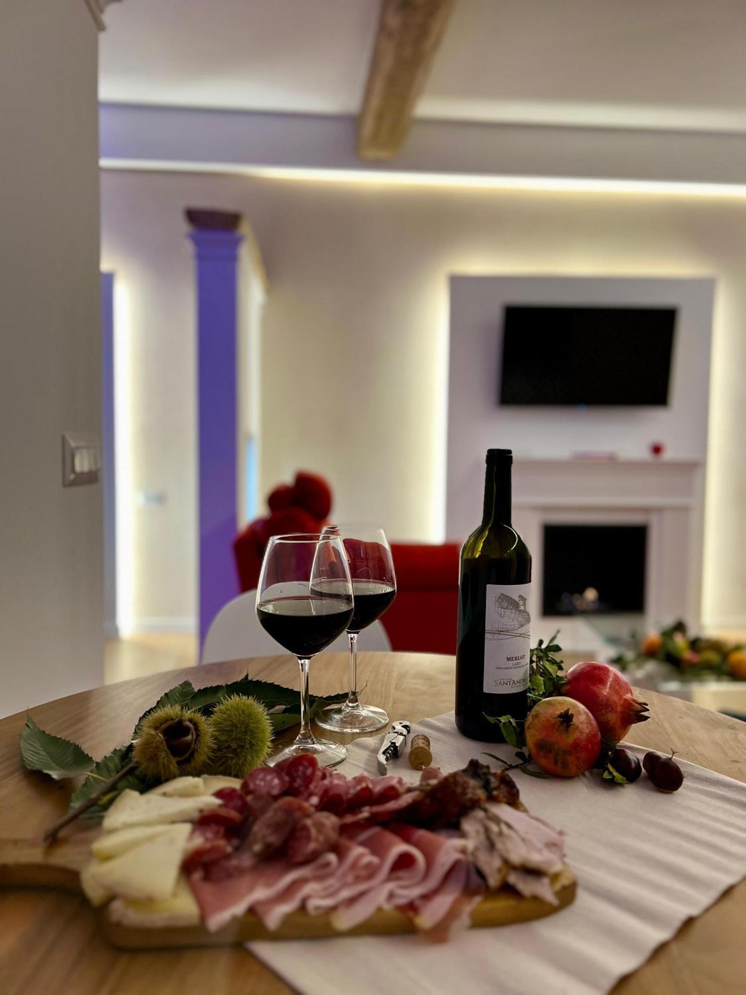 Elena'S Suite Sutri Eksteriør billede