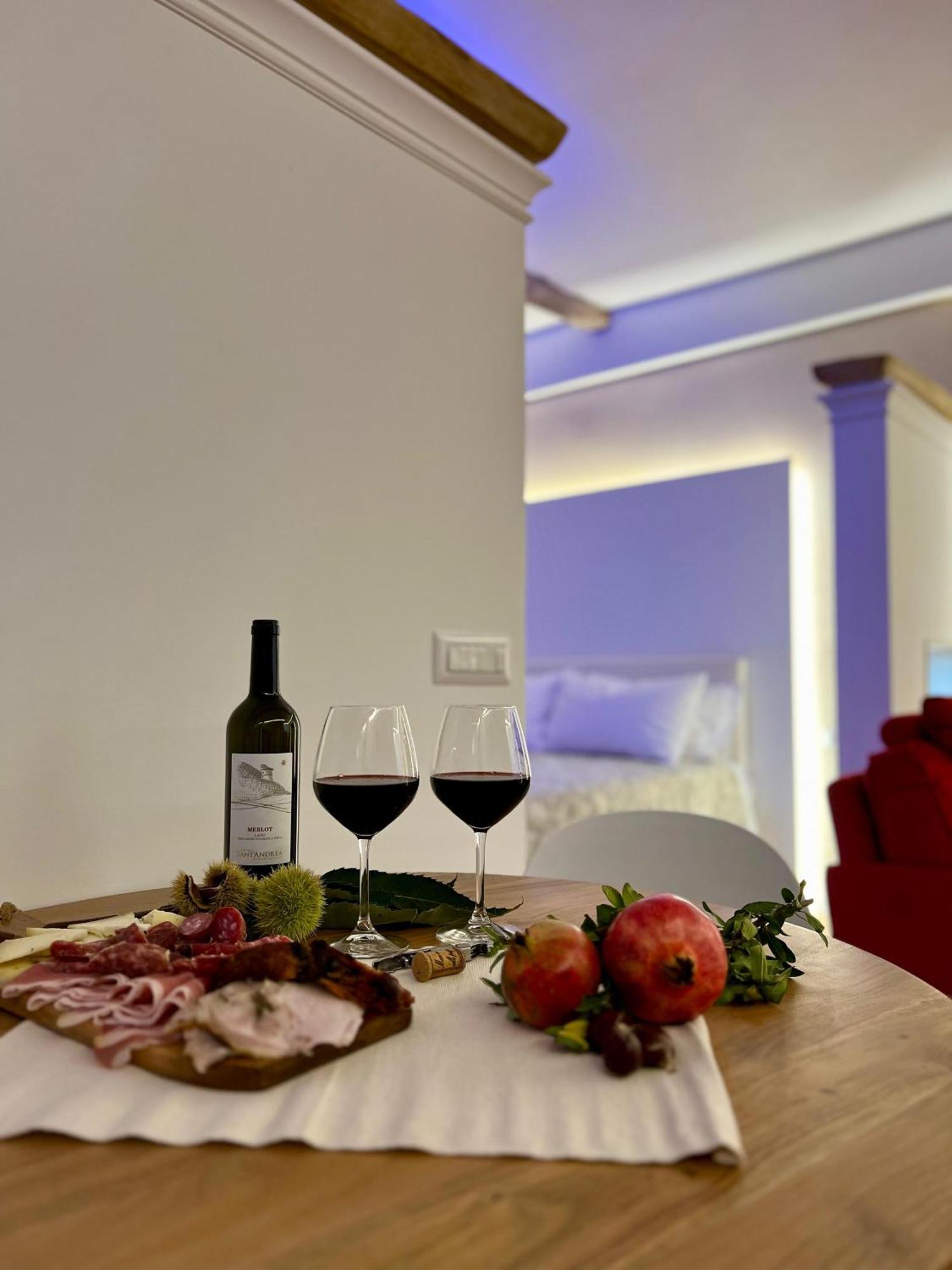 Elena'S Suite Sutri Eksteriør billede